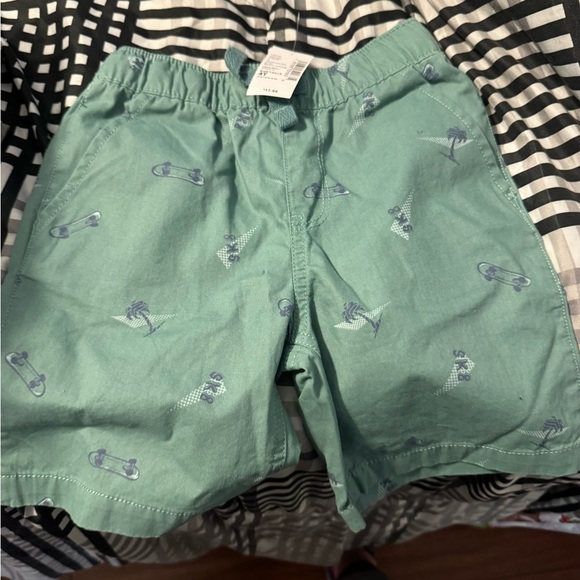 The Children's Place Other - Kids Green Printed Shorts, NEW with Tags. Beach Themed. 3T